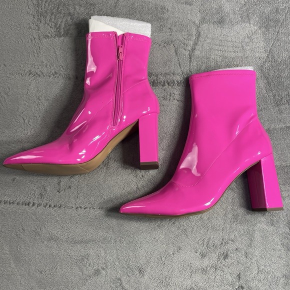 Wild Pair Boots Womens 9.5 Medium Pink Patent Booties Chunky Heel Party Shoes - Picture 1 of 13
